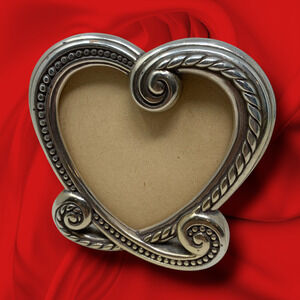 Vintage 1990's Brighton Heart Shaped Picture Frame Silver Tone Victoriana READ